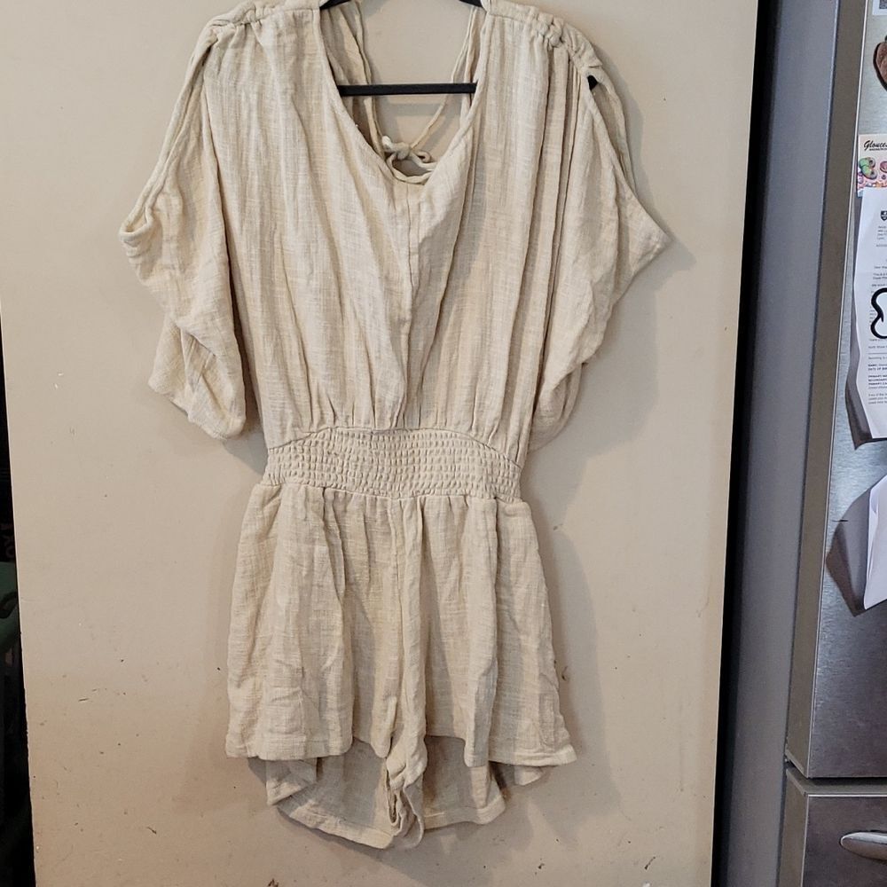Cute Free People shorts romper medium